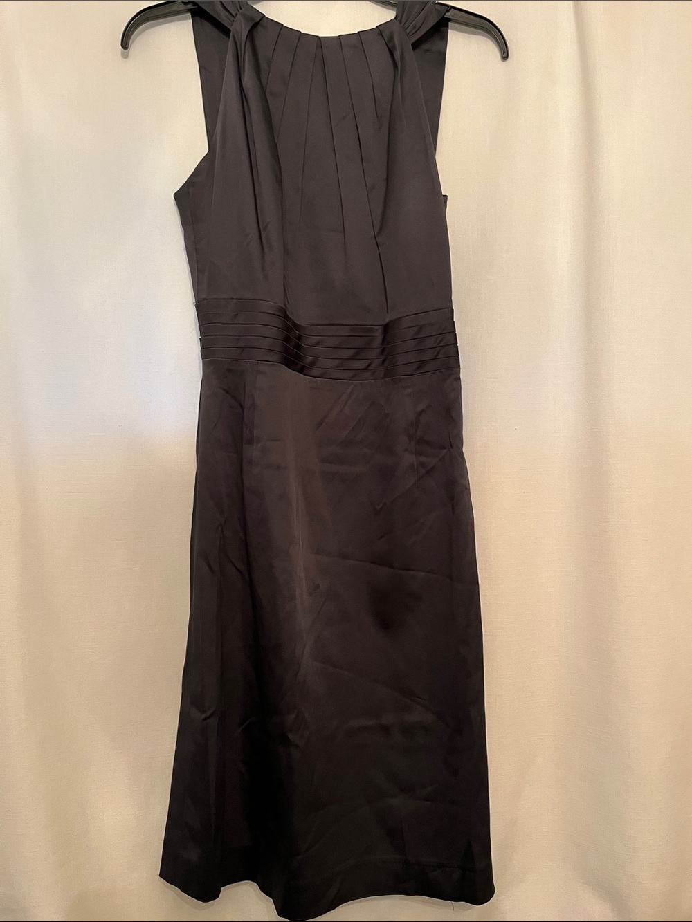ANTONIO MELANI Black Pleated Neck Midi Dress